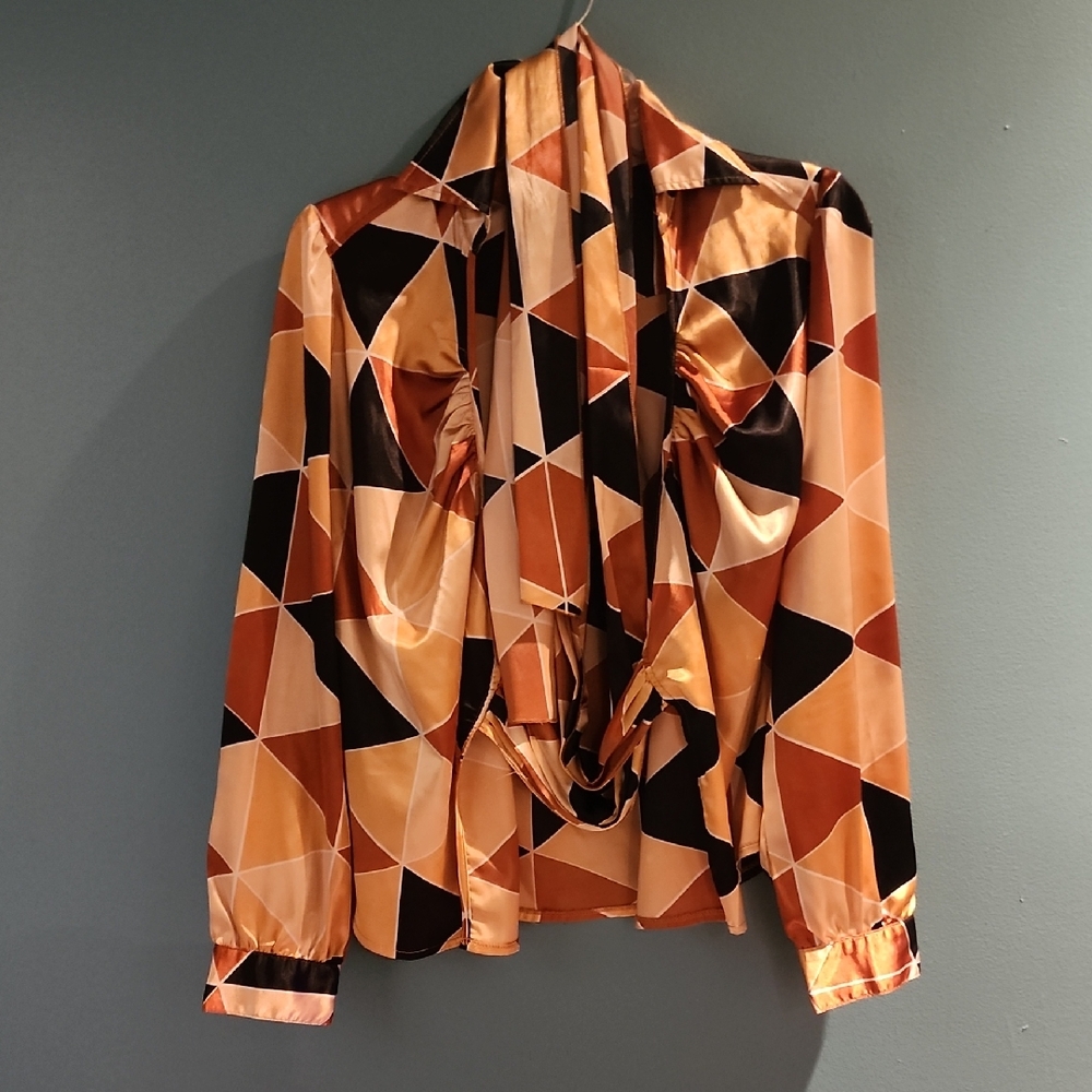 Geometric Patterned Women's Wrap-tie Top